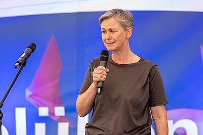 Frau Dr. Koch 